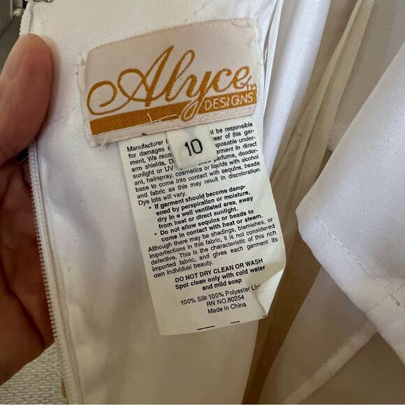 Vintage Alyce Designs Elegant Sequin Gown with Slit - Picture 6 of 11